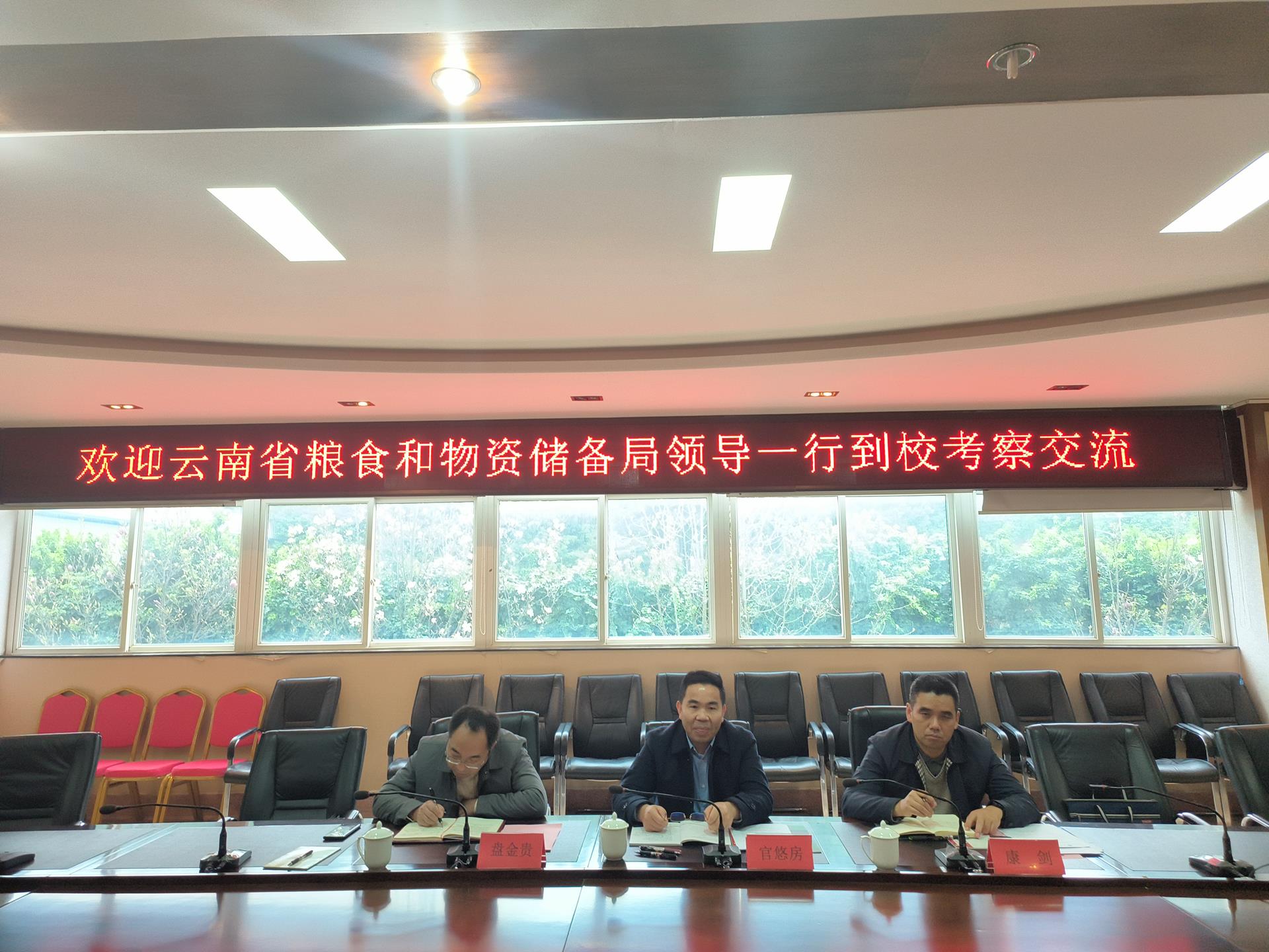 164c0f2f11ce470c96d9432e8765940d.jpg 164c0f2f11ce470c96d9432e8765940d.jpg