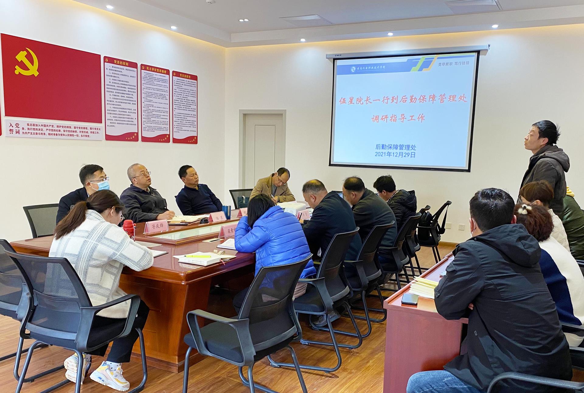 b94e491155994e9a9da12dfa66561162.jpg b94e491155994e9a9da12dfa66561162.jpg