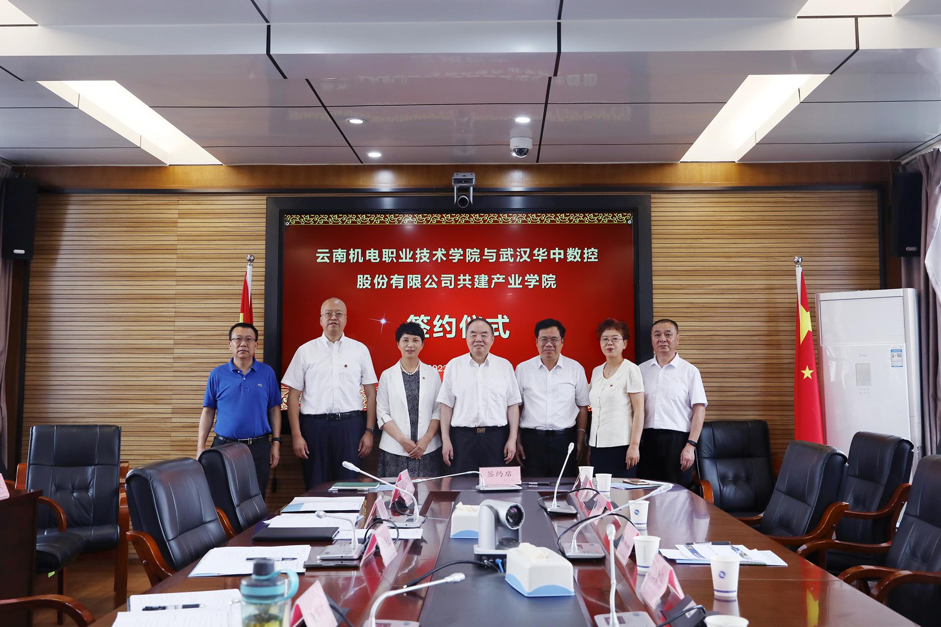 445cdc7ae47d48a597d81982e2fc7cc6.jpg 445cdc7ae47d48a597d81982e2fc7cc6.jpg