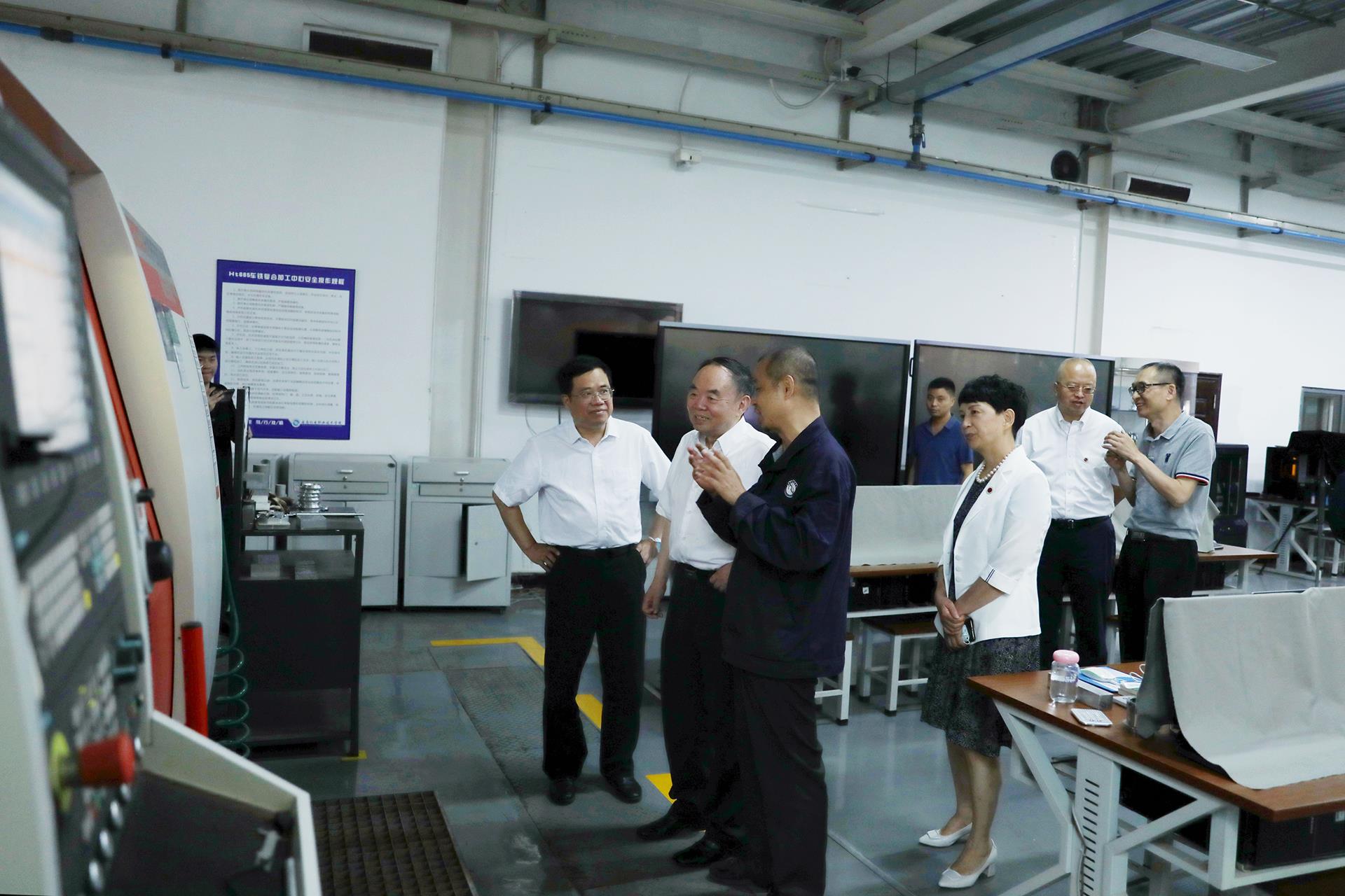 6c60ae05ba8945f6ab357bc851c5d723.jpg 6c60ae05ba8945f6ab357bc851c5d723.jpg