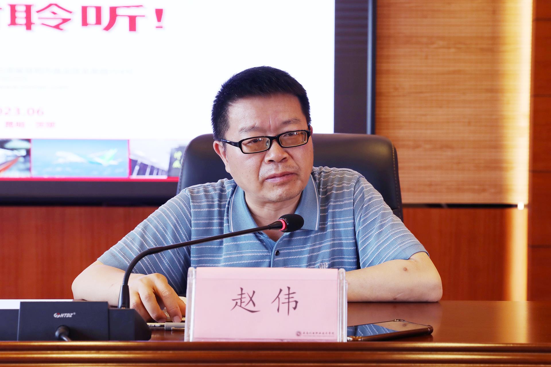 d426216d5de24b39874288b2f7a89b11.jpg d426216d5de24b39874288b2f7a89b11.jpg