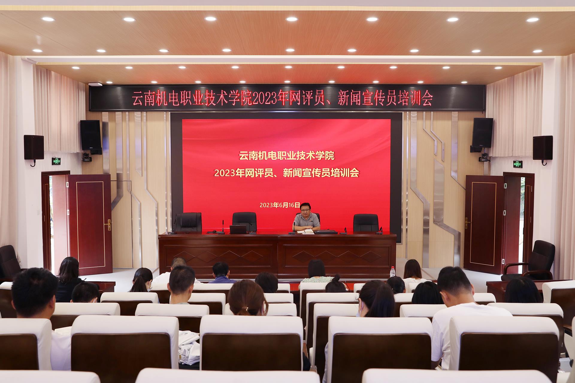 1105627e665041ab9e12e820a1c07b99.jpg 1105627e665041ab9e12e820a1c07b99.jpg